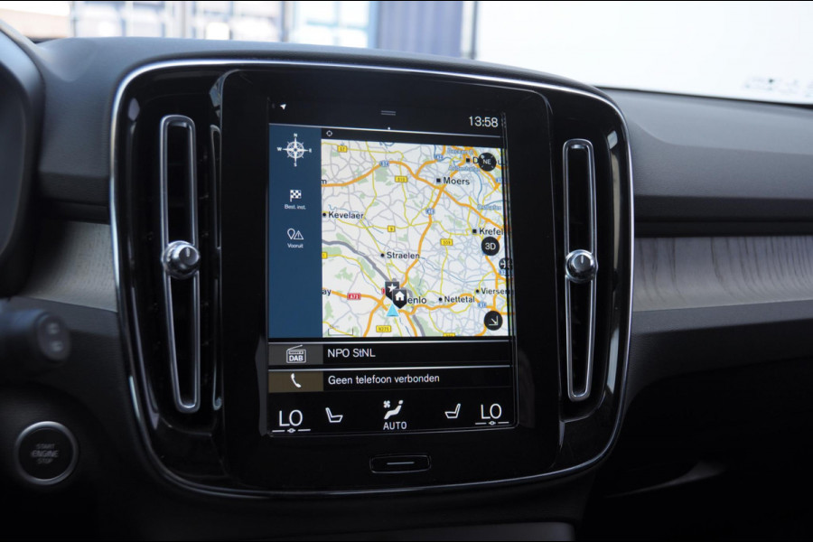 Volvo XC40 1.5 T4 Recharge Inscription / Adaptieve cruise control / BLIS / Lederen Bekleding / Elektrische stoel met geheugen / Parkeersenoren met camera / Elektrische achterklep / Apple carplay
