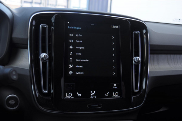 Volvo XC40 1.5 T4 Recharge Inscription / Adaptieve cruise control / BLIS / Lederen Bekleding / Elektrische stoel met geheugen / Parkeersenoren met camera / Elektrische achterklep / Apple carplay