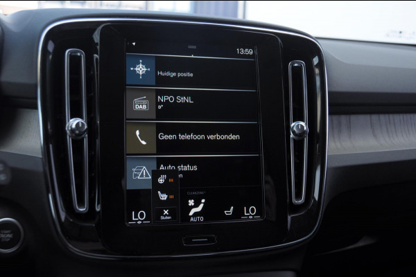 Volvo XC40 1.5 T4 Recharge Inscription / Adaptieve cruise control / BLIS / Lederen Bekleding / Elektrische stoel met geheugen / Parkeersenoren met camera / Elektrische achterklep / Apple carplay