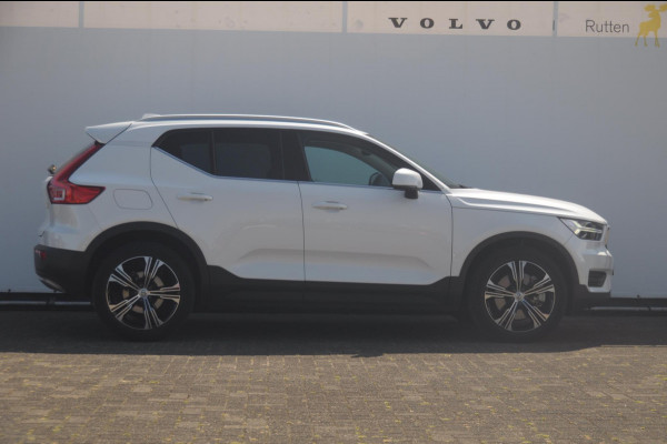 Volvo XC40 1.5 T4 Recharge Inscription / Adaptieve cruise control / BLIS / Lederen Bekleding / Elektrische stoel met geheugen / Parkeersenoren met camera / Elektrische achterklep / Apple carplay
