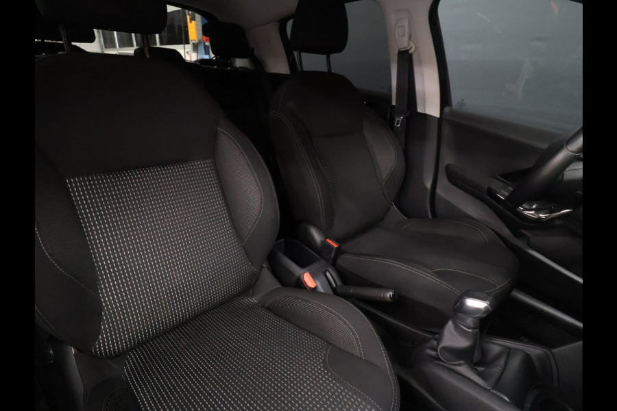 Peugeot 208 1.2 PureTech Allure [APPLE CARPLAY, ANDROID AUTO, CRUISE CONTROL, BLUETOOTH VERBINDING, AUTOMATISCHE AIRCO, GETINT GLAS, NIEUWSTAAT]