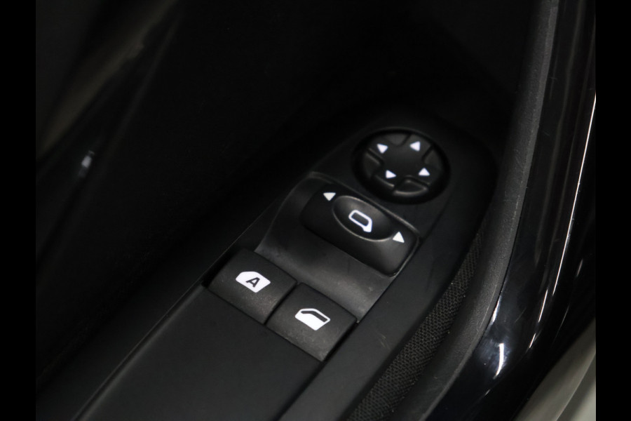 Peugeot 208 1.2 PureTech Allure [APPLE CARPLAY, ANDROID AUTO, CRUISE CONTROL, BLUETOOTH VERBINDING, AUTOMATISCHE AIRCO, GETINT GLAS, NIEUWSTAAT]