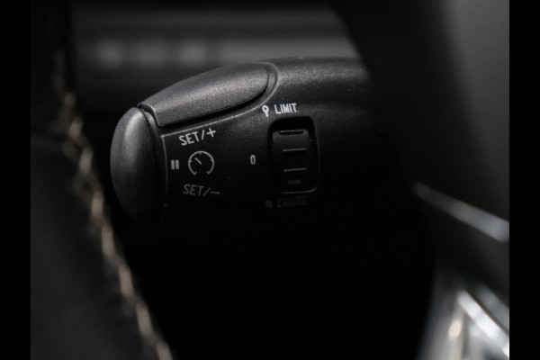 Peugeot 208 1.2 PureTech Allure [APPLE CARPLAY, ANDROID AUTO, CRUISE CONTROL, BLUETOOTH VERBINDING, AUTOMATISCHE AIRCO, GETINT GLAS, NIEUWSTAAT]