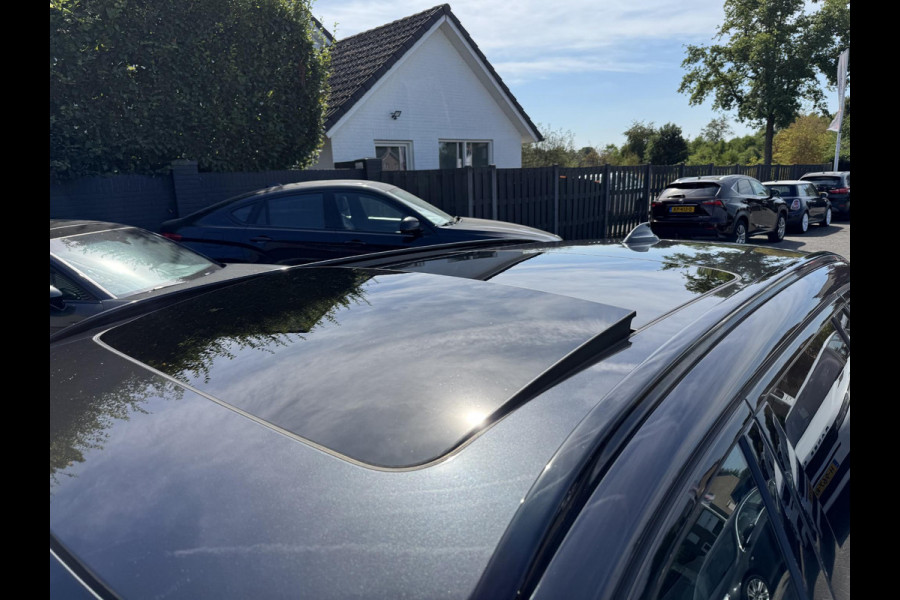 BMW 5 Serie Touring 540d xDrive High Executive M-Sport | Panoramadak | Camera | Head-Up Display | 20 Inch Lichtmetalen Velgen |