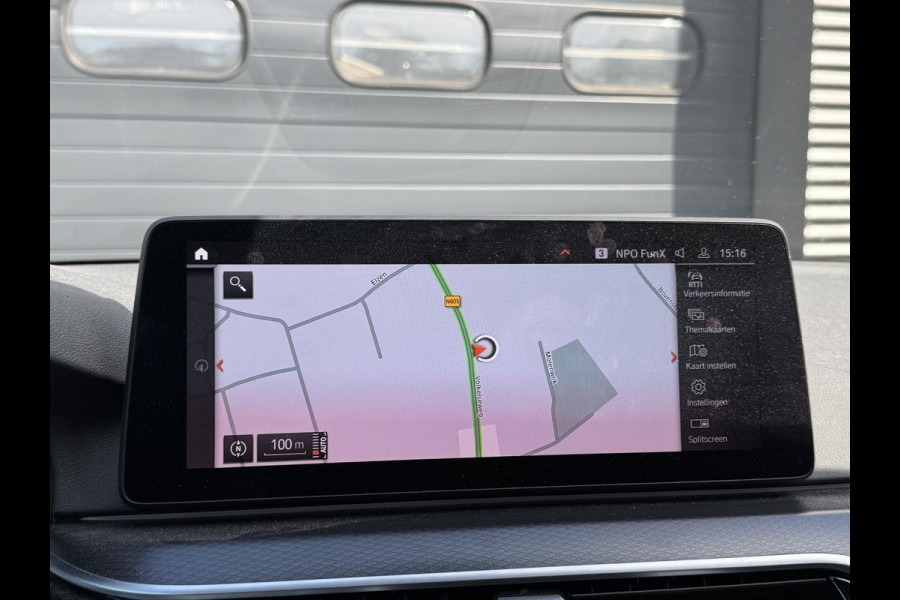 BMW 5 Serie Touring 540d xDrive High Executive M-Sport | Panoramadak | Camera | Head-Up Display | 20 Inch Lichtmetalen Velgen |