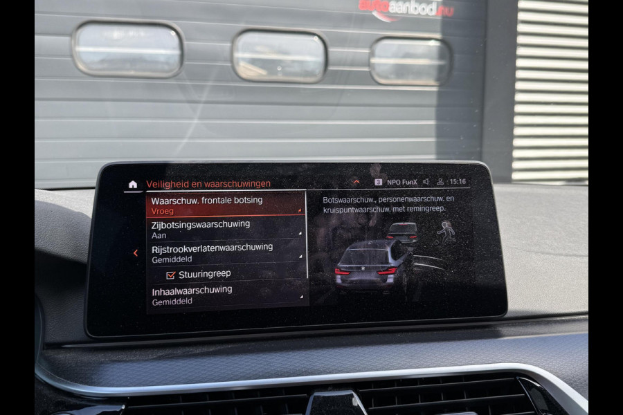 BMW 5 Serie Touring 540d xDrive High Executive M-Sport | Panoramadak | Camera | Head-Up Display | 20 Inch Lichtmetalen Velgen |