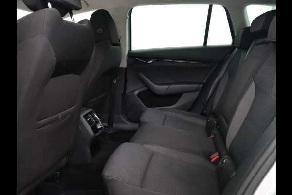Škoda Octavia 1.4 TSI iV Business Edition | Camera | Sfeerverlichting | Carplay | Navigatie | Digital Cockpit | Full LED | Cruise control | DAB | Climate control | PHEV | Plug In