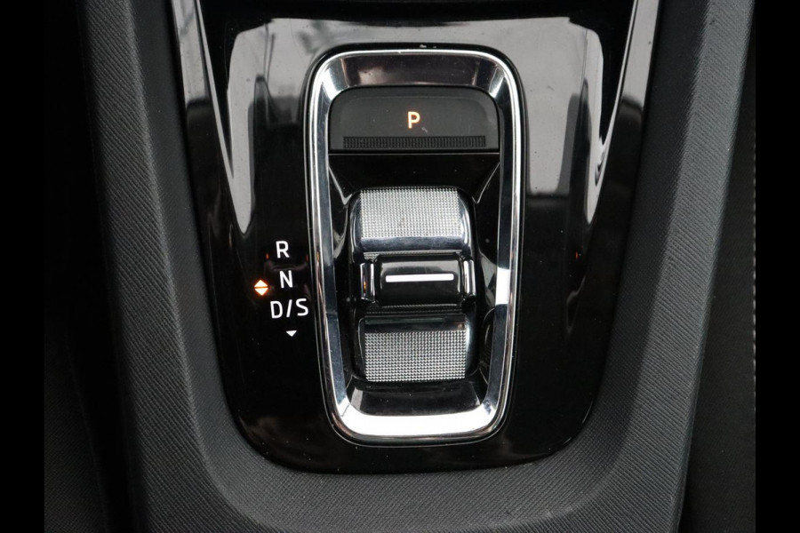 Škoda Octavia 1.4 TSI iV Business Edition | Camera | Sfeerverlichting | Carplay | Navigatie | Digital Cockpit | Full LED | Cruise control | DAB | Climate control | PHEV | Plug In