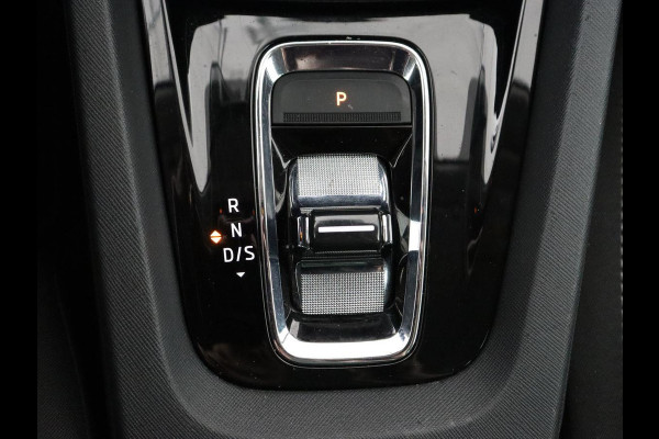 Škoda Octavia 1.4 TSI iV Business Edition | Camera | Sfeerverlichting | Carplay | Navigatie | Digital Cockpit | Full LED | Cruise control | DAB | Climate control | PHEV | Plug In