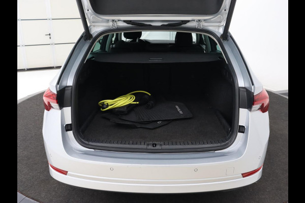 Škoda Octavia 1.4 TSI iV Business Edition | Camera | Sfeerverlichting | Carplay | Navigatie | Digital Cockpit | Full LED | Cruise control | DAB | Climate control | PHEV | Plug In
