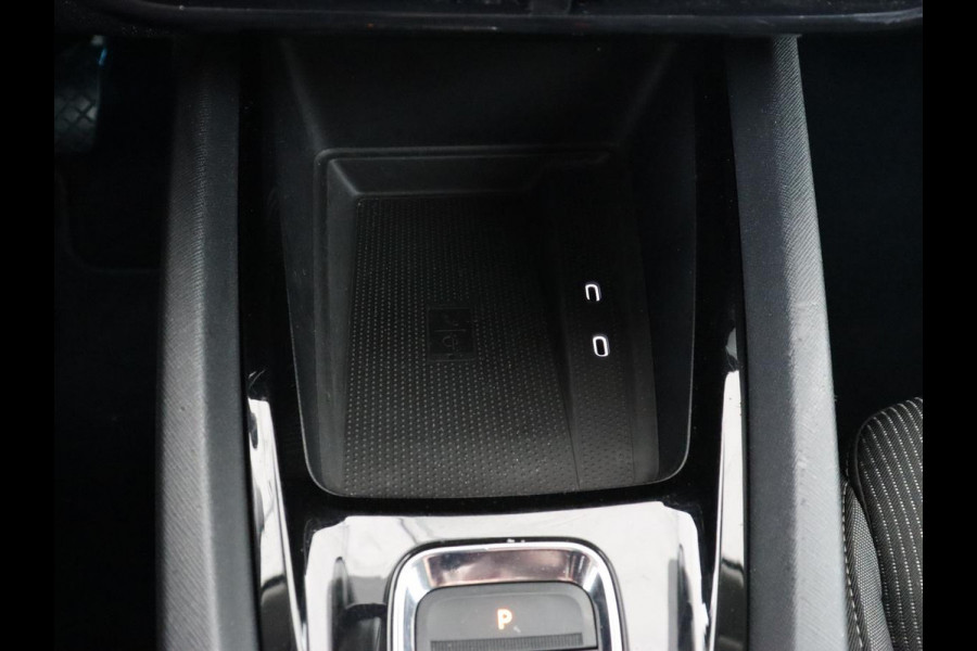 Škoda Octavia 1.4 TSI iV Business Edition | Camera | Sfeerverlichting | Carplay | Navigatie | Digital Cockpit | Full LED | Cruise control | DAB | Climate control | PHEV | Plug In