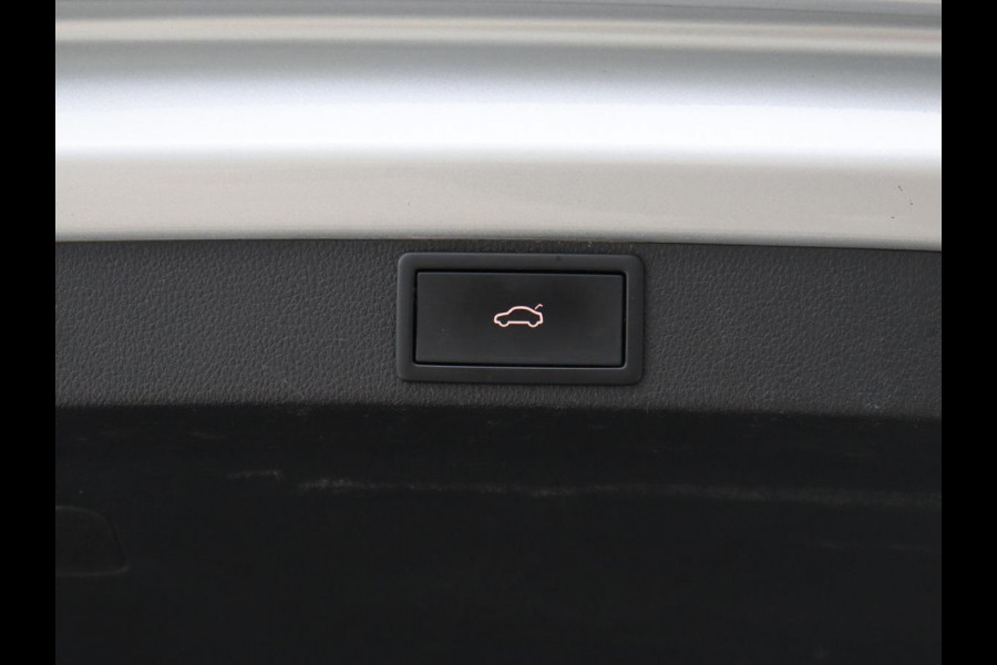 Škoda Octavia 1.4 TSI iV Business Edition | Camera | Sfeerverlichting | Carplay | Navigatie | Digital Cockpit | Full LED | Cruise control | DAB | Climate control | PHEV | Plug In