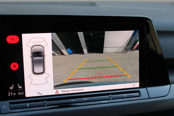 Volkswagen Golf 1.4 eHybrid Style | Elek. Trekhaak | Stoelverwarming | Dealer Ond.