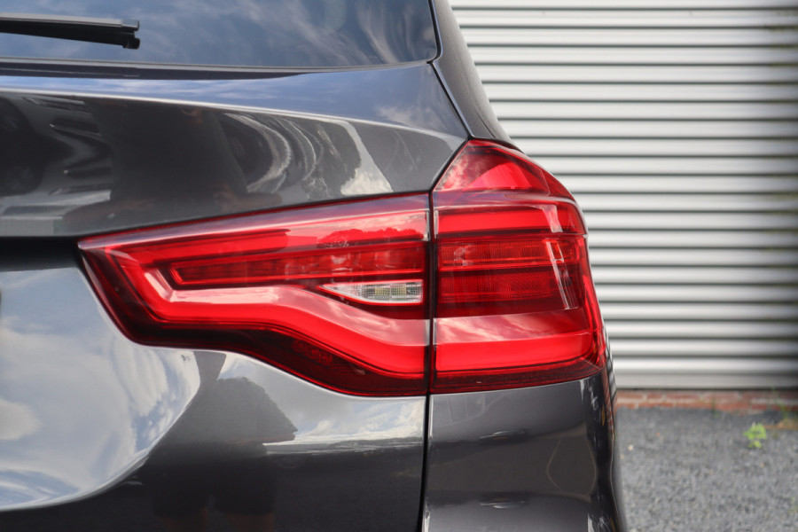 BMW X3 xDrive30e eDrive Edition Trekhaak / 360 camera / Head-up / Adaptieve cruise /