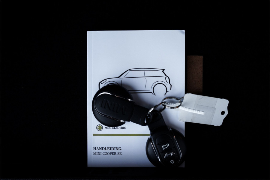 MINI Mini Electric Classic 33 kWh Black Edition Leder Sportstoelen PDC BTW