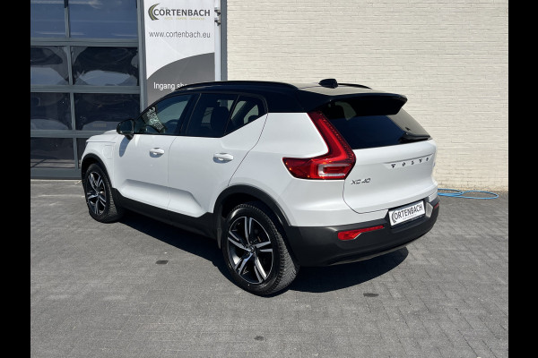 Volvo XC40 1.5 T5 Recharge R-Design Expression | Apple Carplay | Zwenkbare trekhaak | Adaptieve cruise |