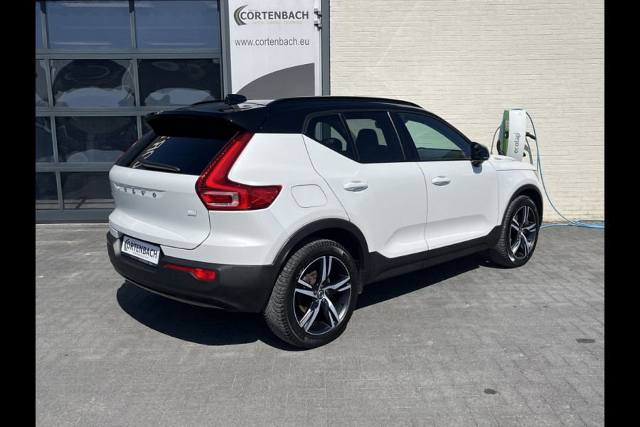 Volvo XC40 1.5 T5 Recharge R-Design Expression | Apple Carplay | Zwenkbare trekhaak | Adaptieve cruise |