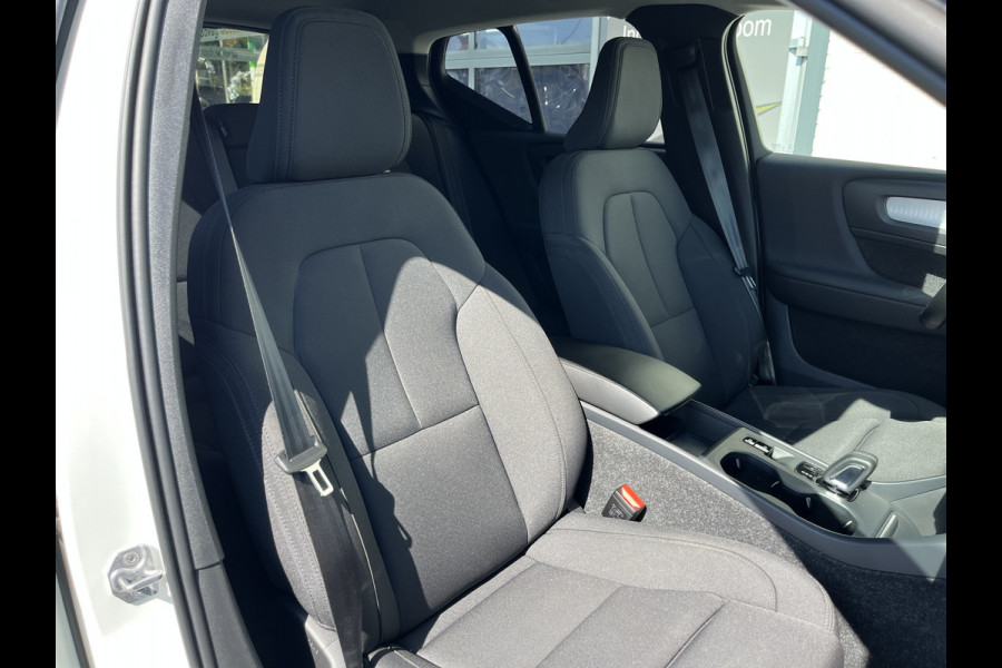 Volvo XC40 1.5 T5 Recharge R-Design Expression | Apple Carplay | Zwenkbare trekhaak | Adaptieve cruise |