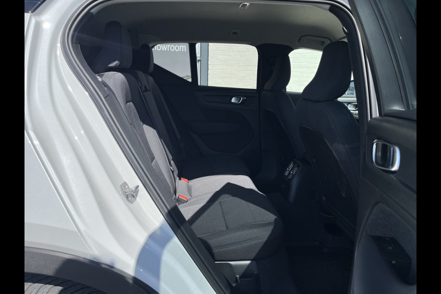 Volvo XC40 1.5 T5 Recharge R-Design Expression | Apple Carplay | Zwenkbare trekhaak | Adaptieve cruise |