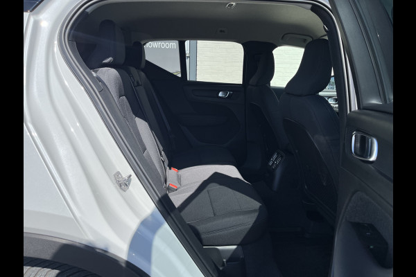 Volvo XC40 1.5 T5 Recharge R-Design Expression | Apple Carplay | Zwenkbare trekhaak | Adaptieve cruise |