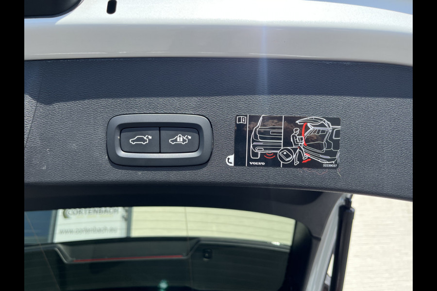 Volvo XC40 1.5 T5 Recharge R-Design Expression | Apple Carplay | Zwenkbare trekhaak | Adaptieve cruise |