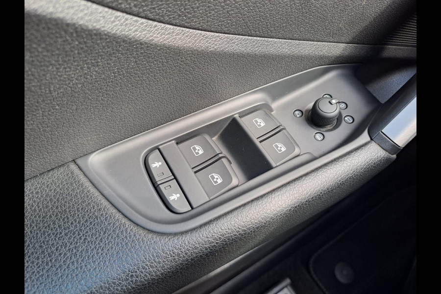 Audi Q2 35 TFSI CoD 150 PK Sport Edition #2 S-line | Navi | Trekhaak | Camera | Stoelverwarming | PDC |