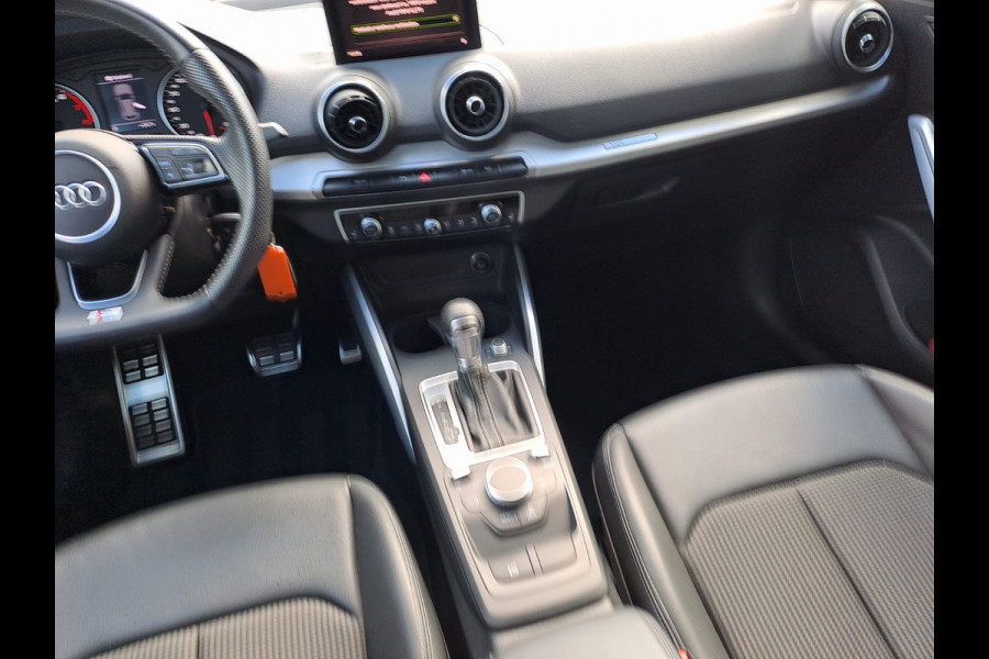 Audi Q2 35 TFSI CoD 150 PK Sport Edition #2 S-line | Navi | Trekhaak | Camera | Stoelverwarming | PDC |