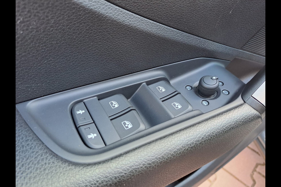 Audi Q2 35 TFSI CoD 150 PK Sport Edition #2 S-line | Navi | Trekhaak | Camera | Stoelverwarming | PDC |