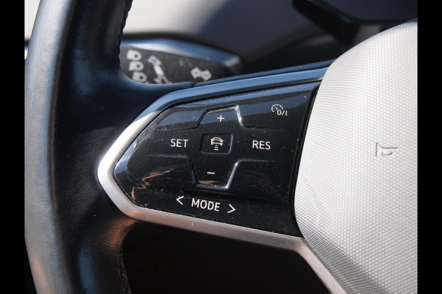 Volkswagen ID.4 Life 77 kWh | Apple Carplay | Cruise Control | Sfeerverlichting | Trekhaak | Parkeersensoren |