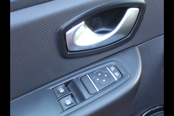 Renault Clio 0.9 TCe Intens CLIMATE | LED | CARPLAY | NAVI | PDC | CRUISE | LMV