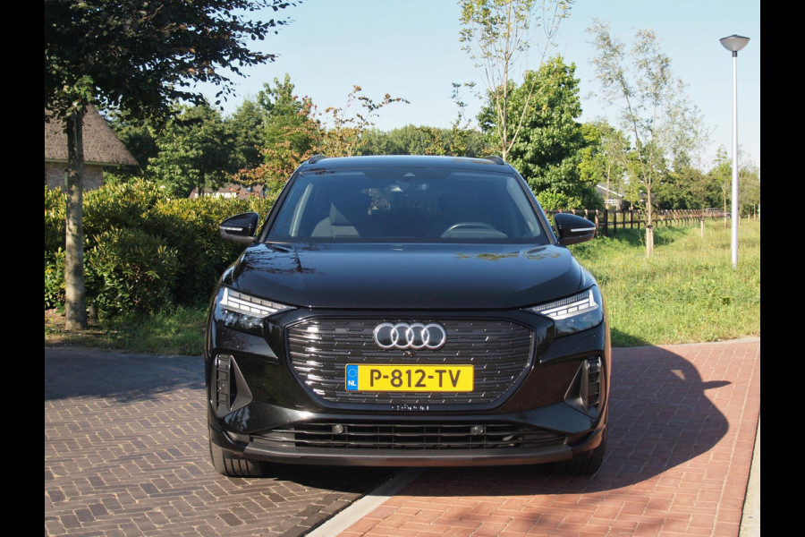 Audi Q4 e-tron 40 Advanced edition 77 kWh | Apple Carplay | Black Optic | Parkeersensoren | Navi |