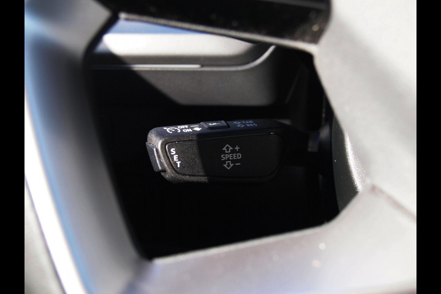 Audi Q4 e-tron 40 Advanced edition 77 kWh | Apple Carplay | Black Optic | Parkeersensoren | Navi |