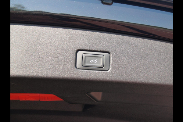 Audi Q4 e-tron 40 Advanced edition 77 kWh | Apple Carplay | Black Optic | Parkeersensoren | Navi |