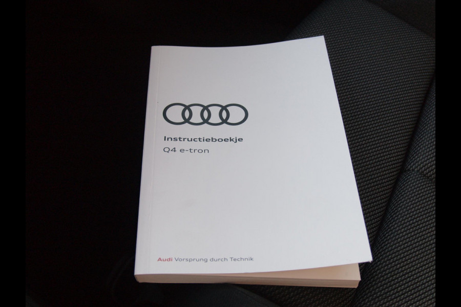 Audi Q4 e-tron 40 Advanced edition 77 kWh | Apple Carplay | Black Optic | Parkeersensoren | Navi |
