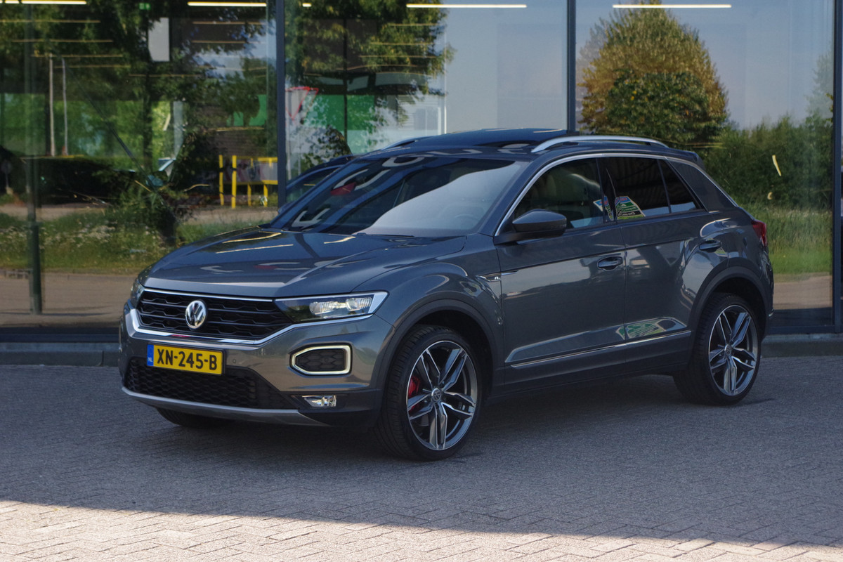 Volkswagen T-Roc 2.0 TSI 4Motion 190 PK Sport Automaat, *NL-AUTO*, Panoramadak, Winterpakket, Carplay, Camera, Beats-Audio Volkswagen T-Roc 2.0 TSI 4Motion 190 PK Sport Automaat, *NL-AUTO*, Panoramadak, Winterpakket, Carplay, Camera, Beats-Audio