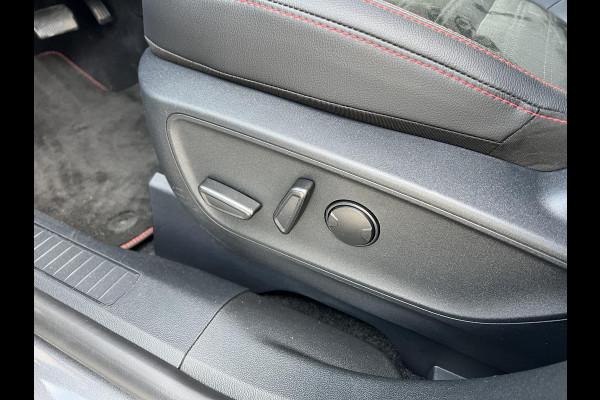 Ford Kuga 2.5 PHEV ST-Line X 225pk | Driver Assistance Pack | Winterpack | Wegklapbare Trekhaak | 1.500kg Trekgewicht | Verlengde fabrieksgarantie tot 08-2028