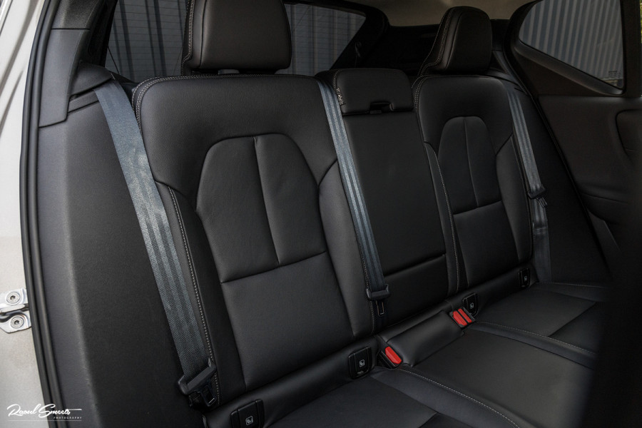 Volvo XC40 1.5 T3 Inscription | Adaptieve cruise | Panorama dak | Zwenkbare trekhaak | Harman Kardon |