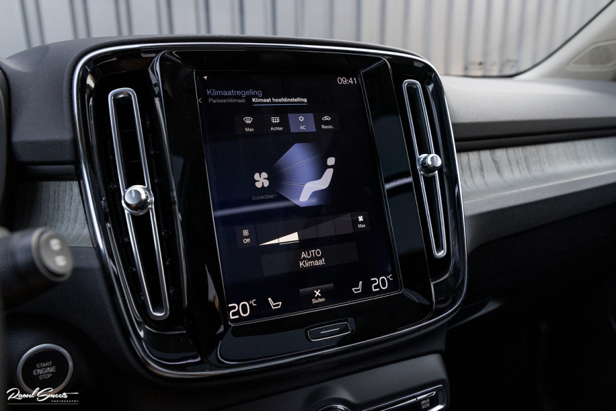 Volvo XC40 1.5 T3 Inscription | Adaptieve cruise | Panorama dak | Zwenkbare trekhaak | Harman Kardon |