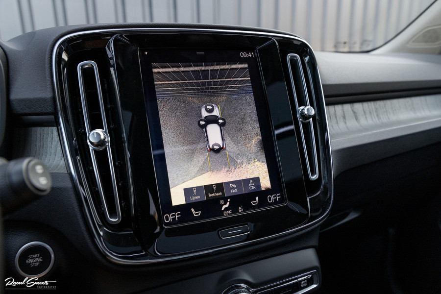 Volvo XC40 1.5 T3 Inscription | Adaptieve cruise | Panorama dak | Zwenkbare trekhaak | Harman Kardon |