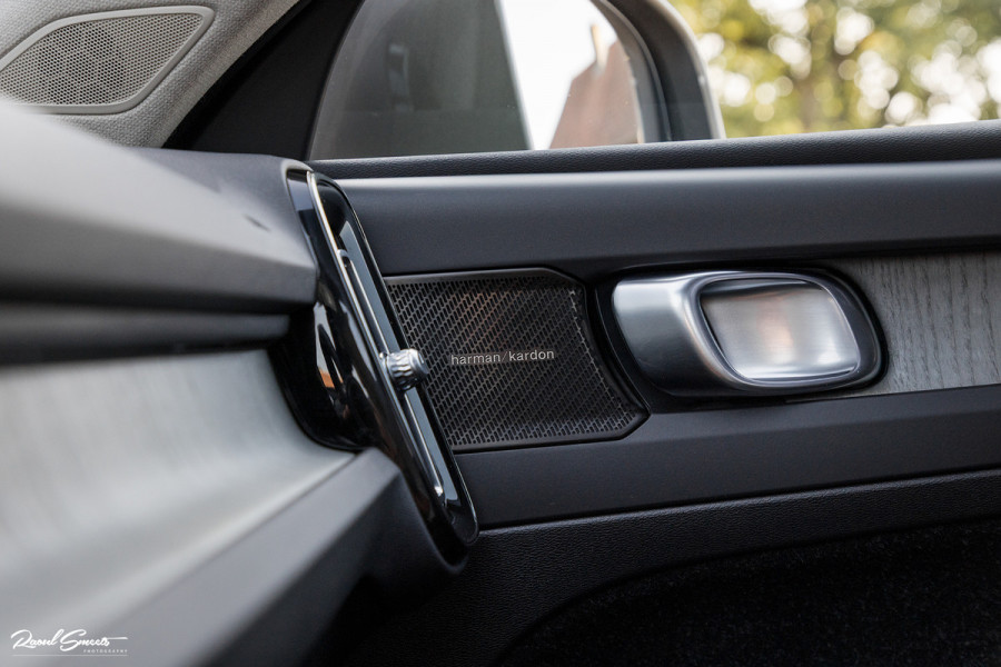 Volvo XC40 1.5 T3 Inscription | Adaptieve cruise | Panorama dak | Zwenkbare trekhaak | Harman Kardon |