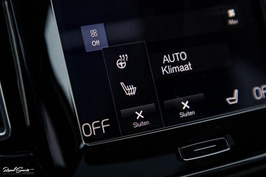 Volvo XC40 1.5 T3 Inscription | Adaptieve cruise | Panorama dak | Zwenkbare trekhaak | Harman Kardon |