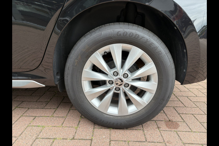 Škoda Kamiq 1.0 TSI 110pk Business Edition VIRTUAL/CANTON/DAB/CARPLAY/PDC/STOELVERWARMING