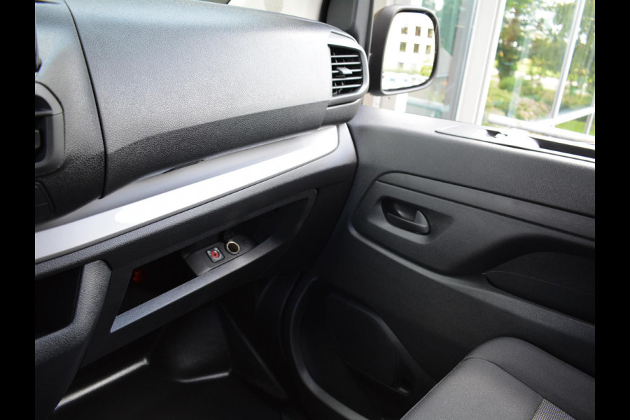 Opel Vivaro Electric L2 75 kWh | 8 jaar garantie | Surround View Pakket | Comfort scheidingswand | dodehoek detectie | 3 zitplaatsen | rijklaarprijs