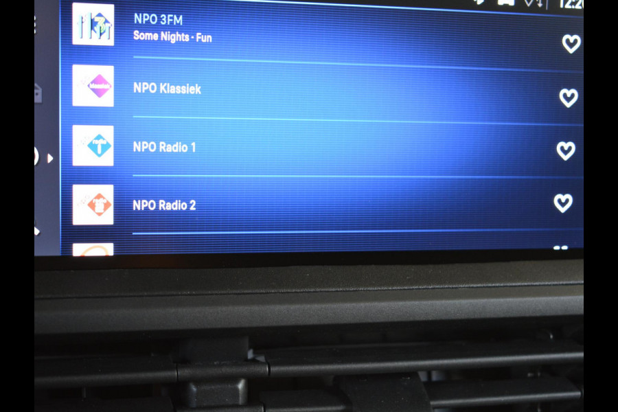 Opel Vivaro Electric L2 75 kWh | 0% Rente | 8 jaar garantie | Surround View Pakket | Comfort scheidingswand | Dodehoek detectie | 3 zitplaatsen | rijklaarprijs