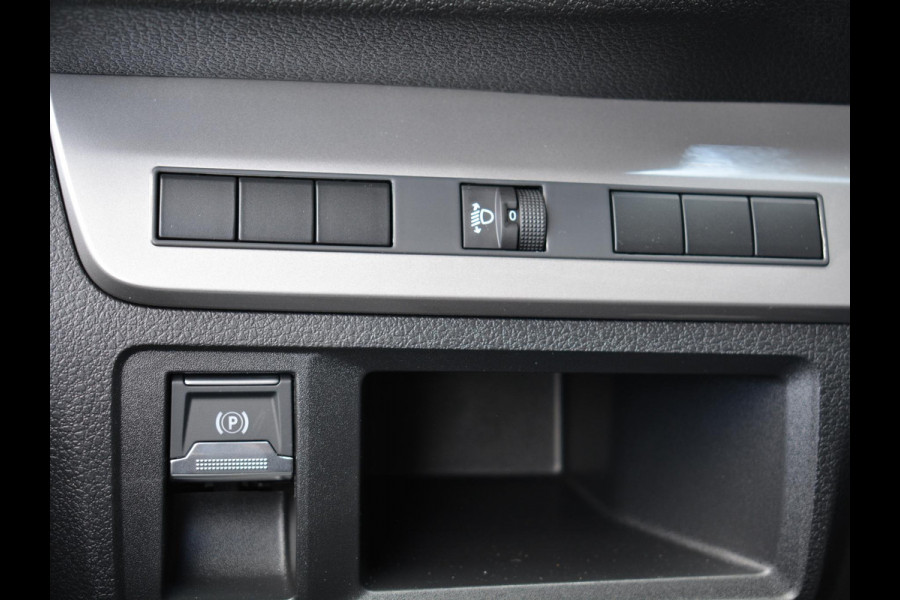 Opel Vivaro Electric L2 75 kWh | 0% Rente | 8 jaar garantie | Surround View Pakket | Comfort scheidingswand | Dodehoek detectie | 3 zitplaatsen | rijklaarprijs