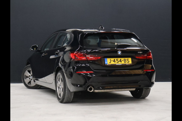 BMW 1-serie 118i Executive Edition [PDC V+A, APPLE CARPLAY, ANDROID AUTO, CRUISE CONTROL, NAVIGATIE, AUTOMATISCHE AIRCO, LED, NIEUWSTAAT]