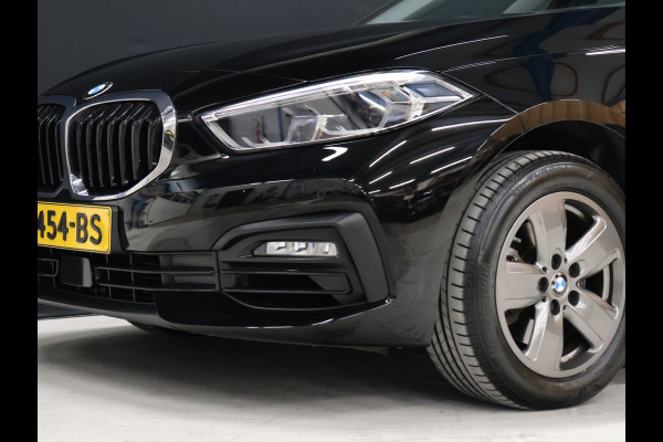 BMW 1-serie 118i Executive Edition [PDC V+A, APPLE CARPLAY, ANDROID AUTO, CRUISE CONTROL, NAVIGATIE, AUTOMATISCHE AIRCO, LED, NIEUWSTAAT]
