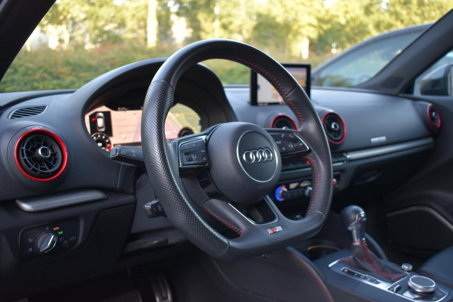 Audi S3 Sportback 2.0 TFSI S3 quattro Pano ACC Lane Virtual Schaalst B&O