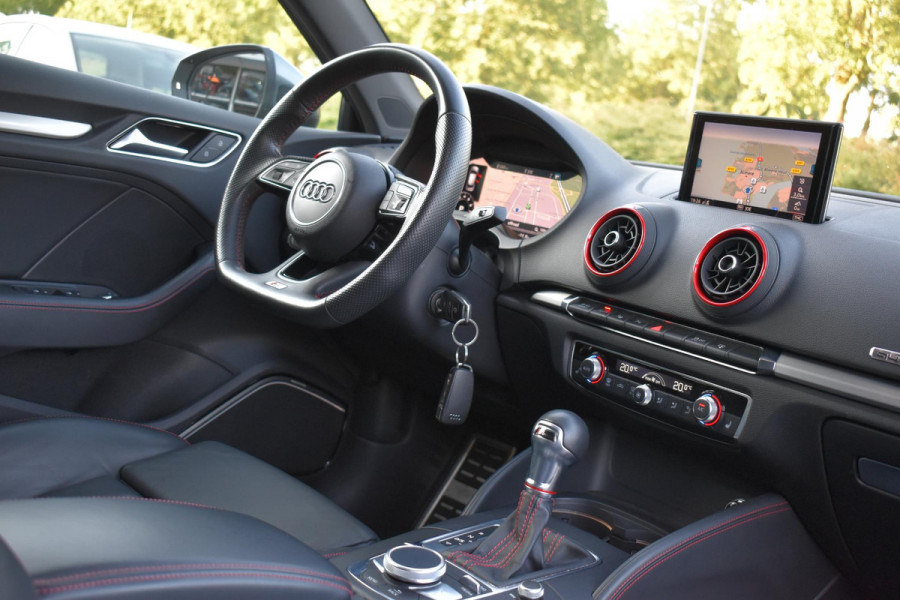 Audi S3 Sportback 2.0 TFSI S3 quattro Pano ACC Lane Virtual Schaalst B&O