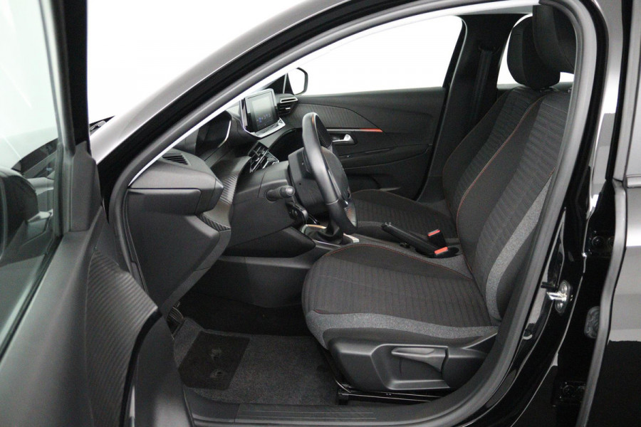 Peugeot 208 1.2 PureTech Blue Lease Active (PARKEERSENSOREN, CRUISE CONTROL, NAVIGATIE, BLUETOOTH, NL-AUTO, GOED ONDERHOUDEN)